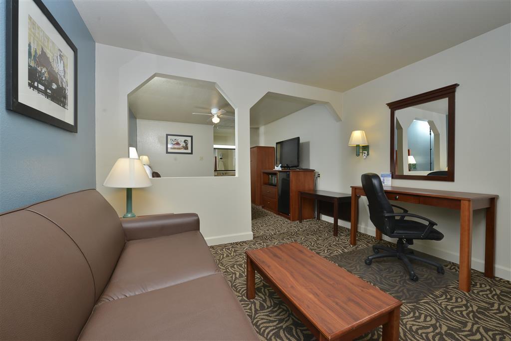 Best Western Regency Inn & Suites Gonzales Rom bilde