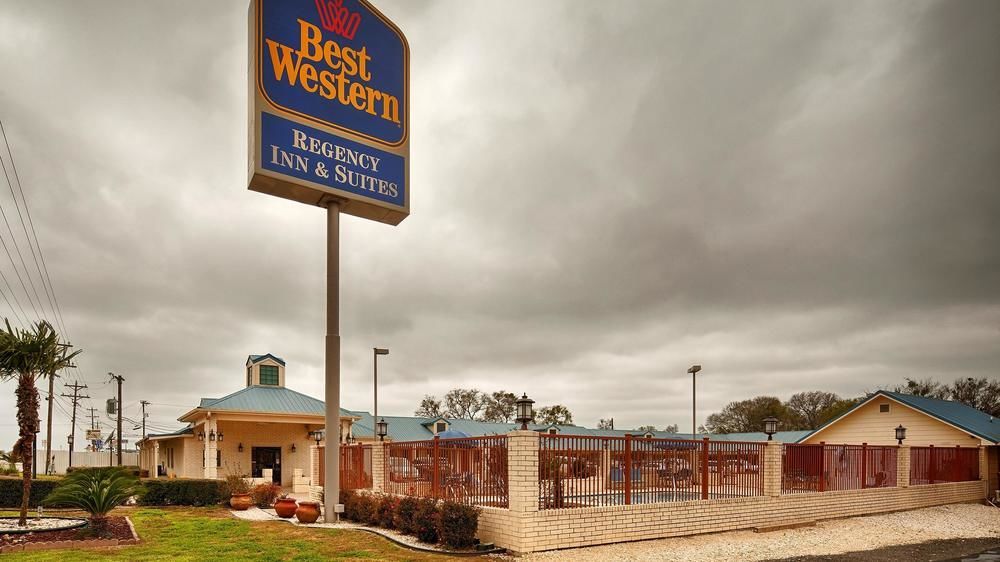 Best Western Regency Inn & Suites Gonzales Eksteriør bilde