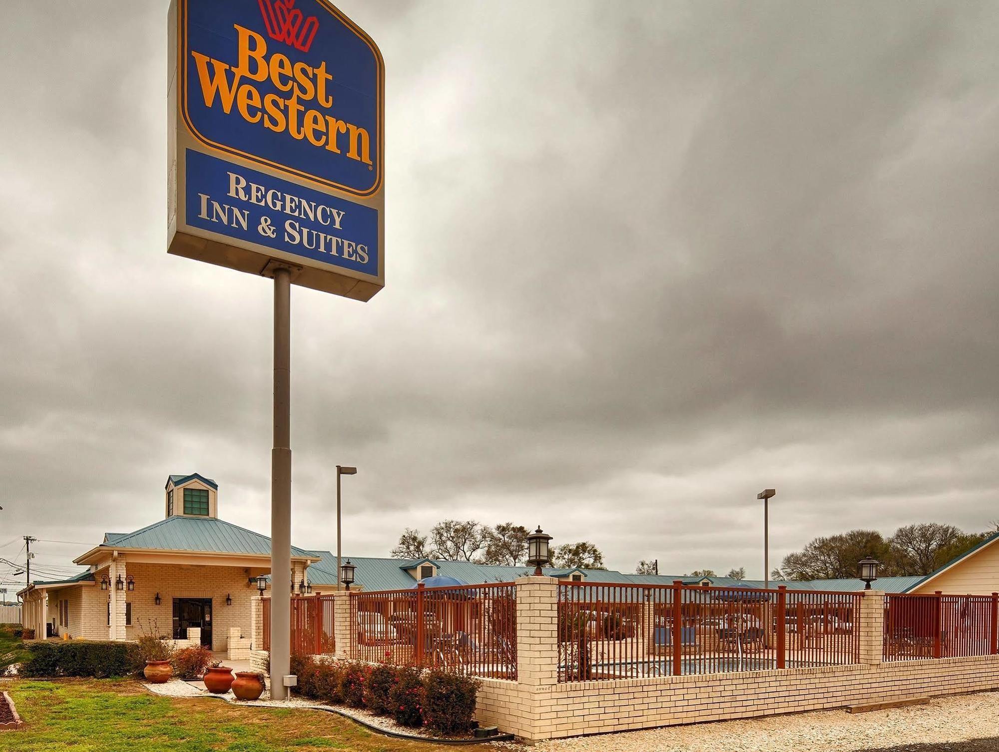 Best Western Regency Inn & Suites Gonzales Eksteriør bilde