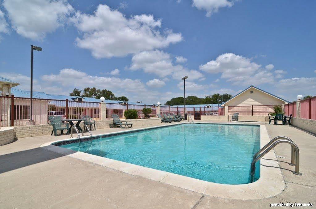 Best Western Regency Inn & Suites Gonzales Fasiliteter bilde
