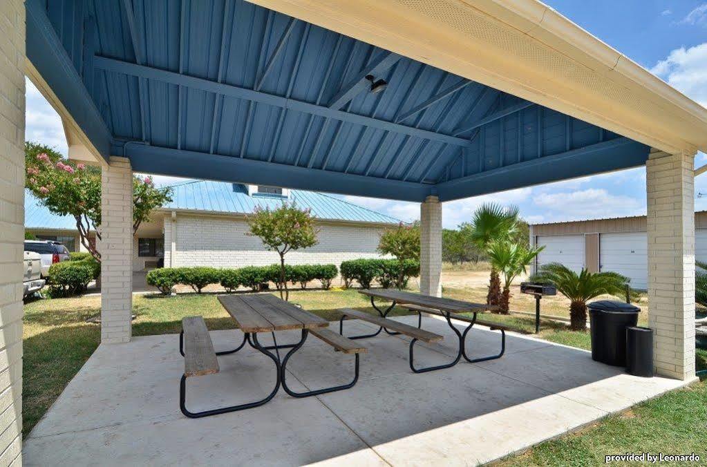 Best Western Regency Inn & Suites Gonzales Restaurant bilde