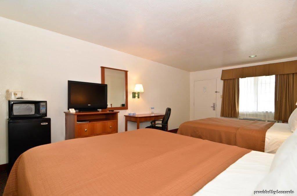 Best Western Regency Inn & Suites Gonzales Rom bilde